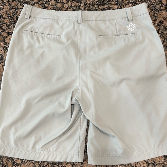 Light Grey Puma golf shorts - Picture 2 of 6